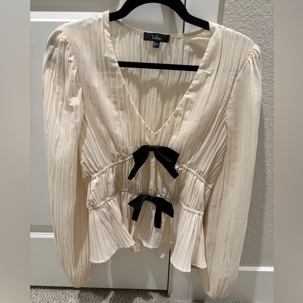 Lulus Cream Balloon Sleeve Bow Top (S)